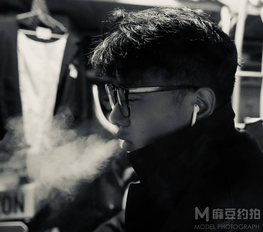 黑白模特