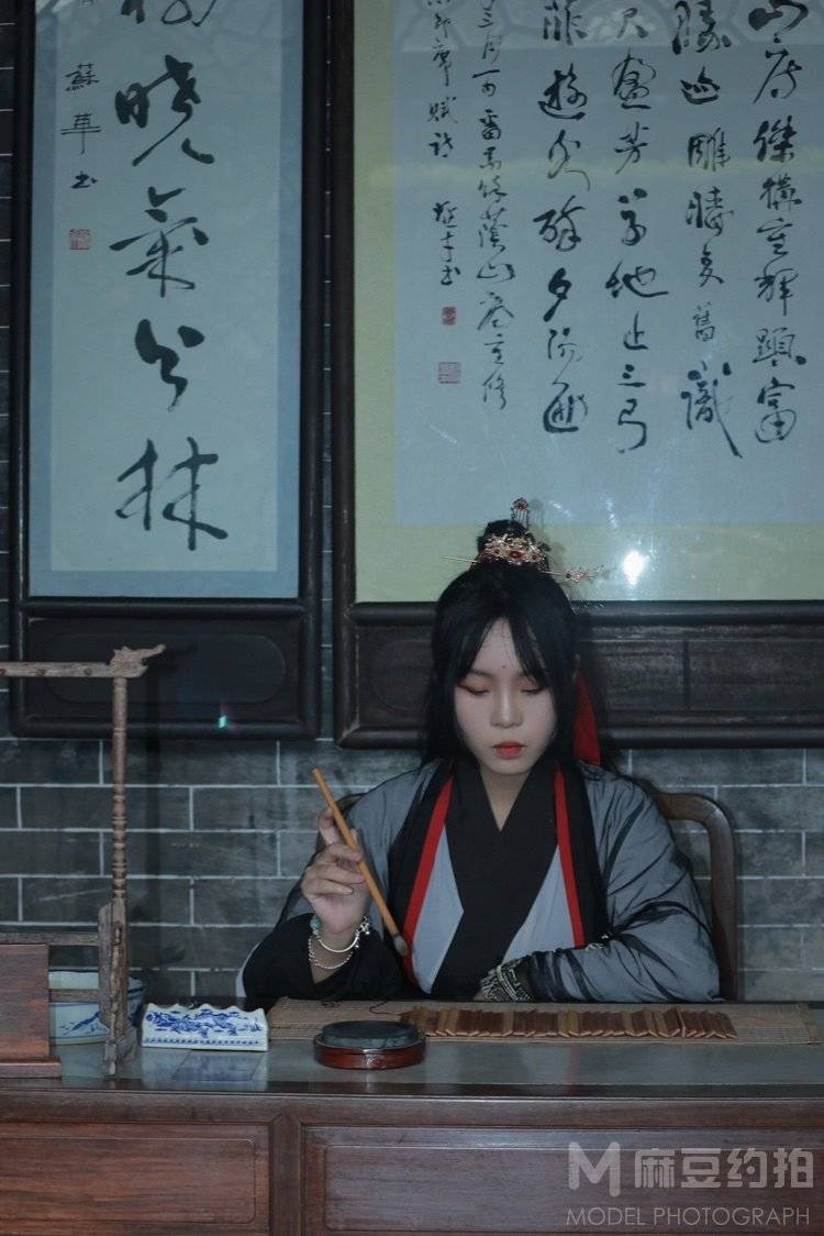 汉服模特