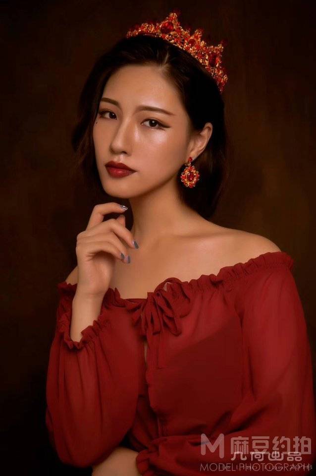 情绪模特
