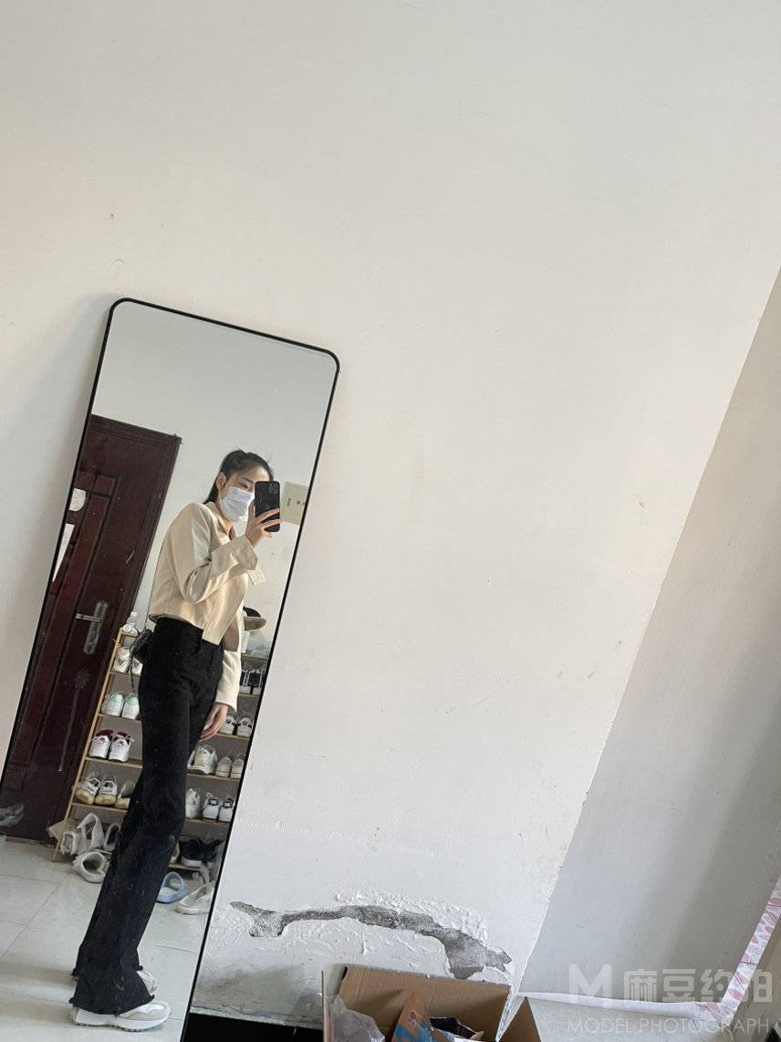 黑白模特