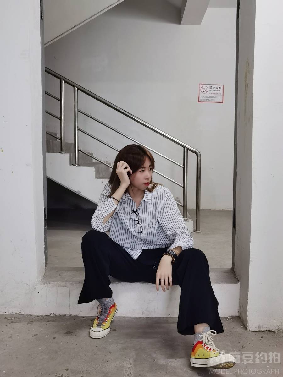 黑白模特