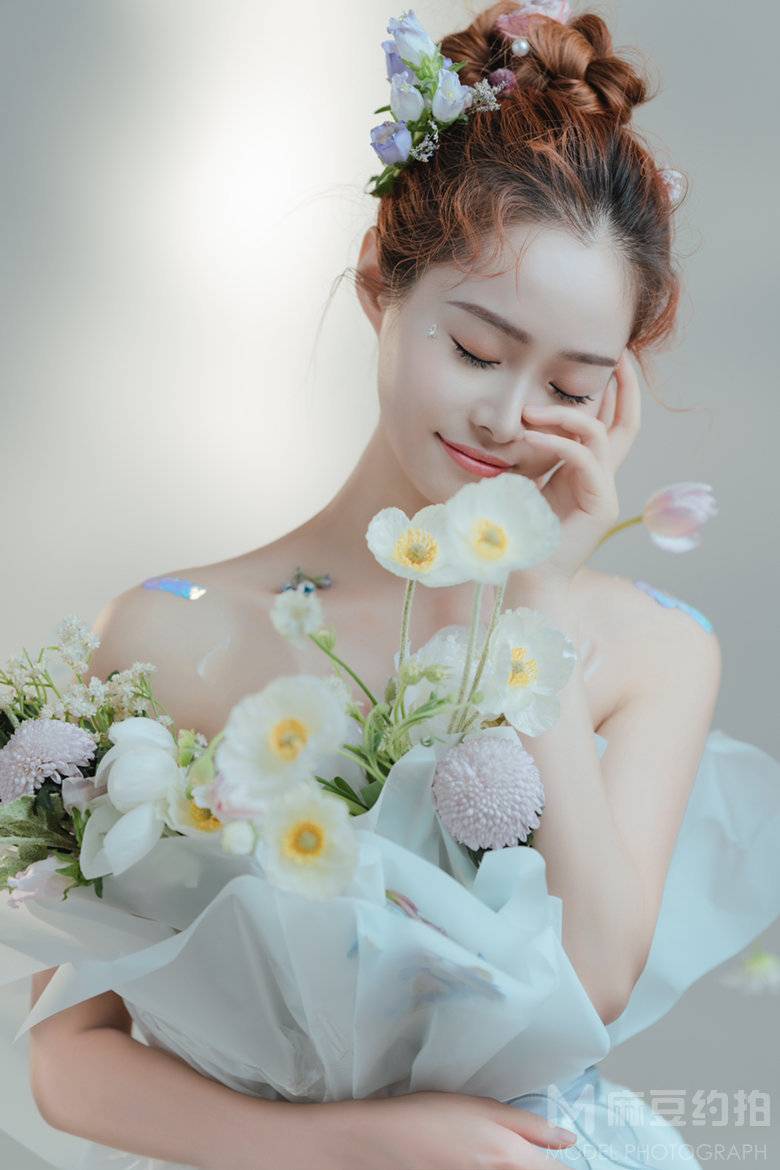 妆容模特
