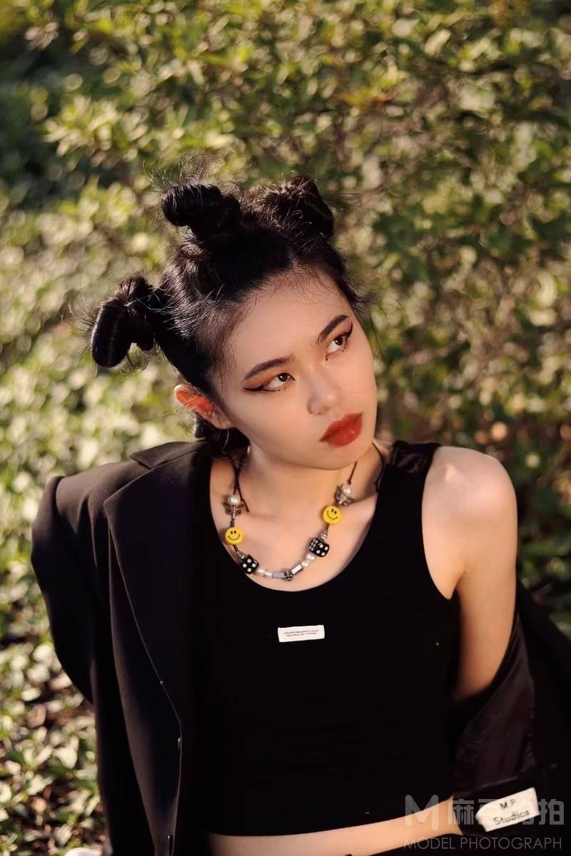 情绪模特
