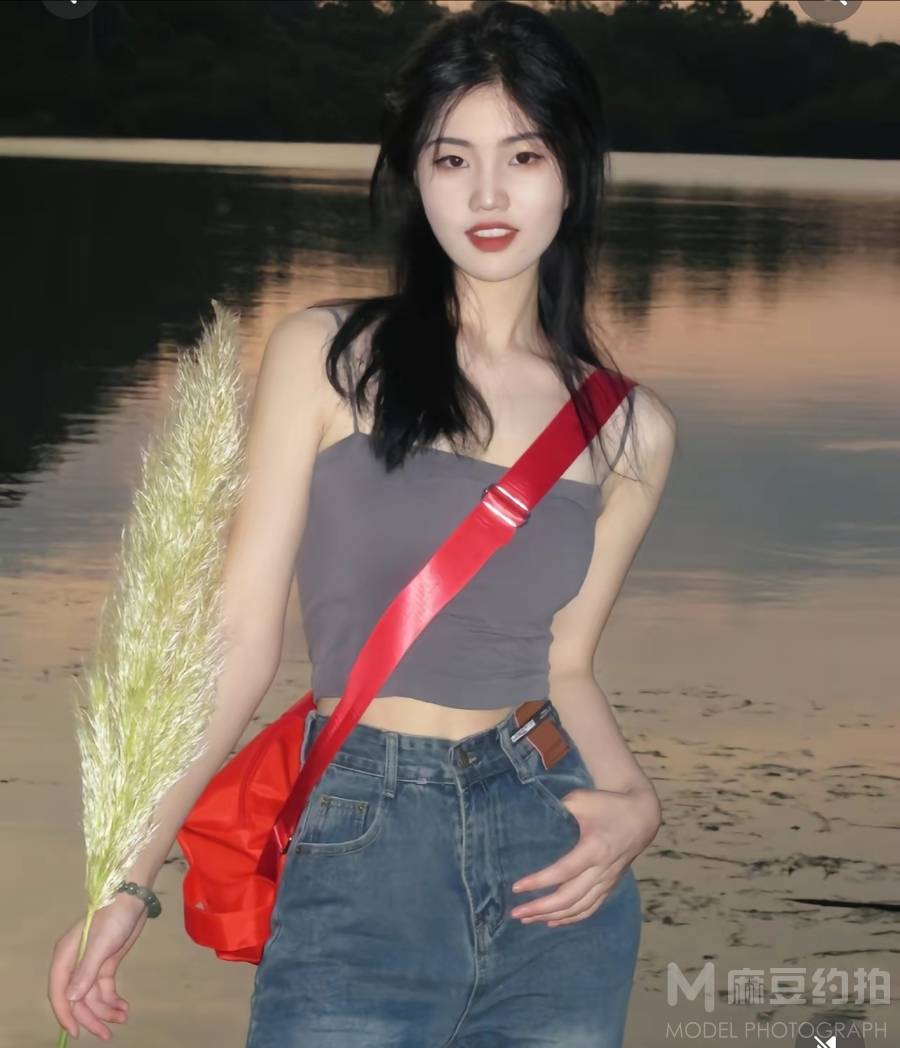 宝丽来模特