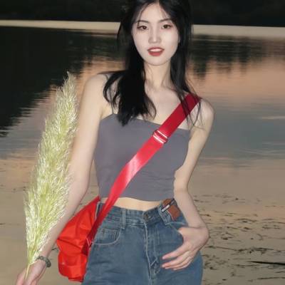 宝丽来模特