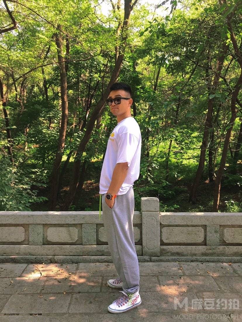 纪实模特