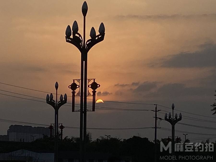 校园模特