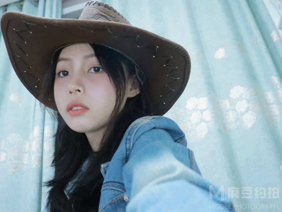 胶片模特