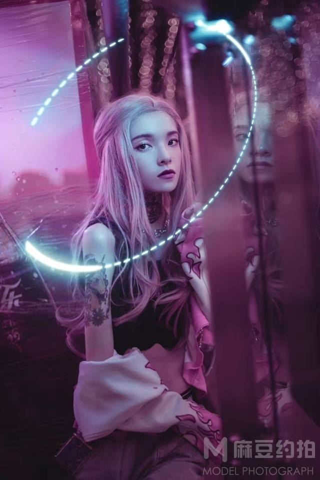 夜景模特