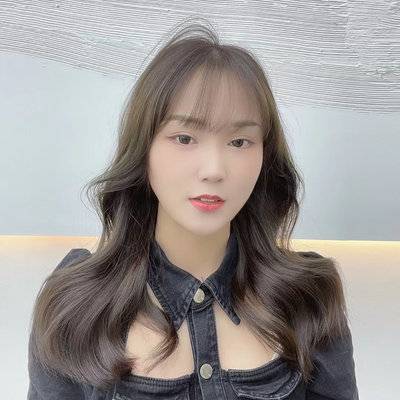 黑白模特