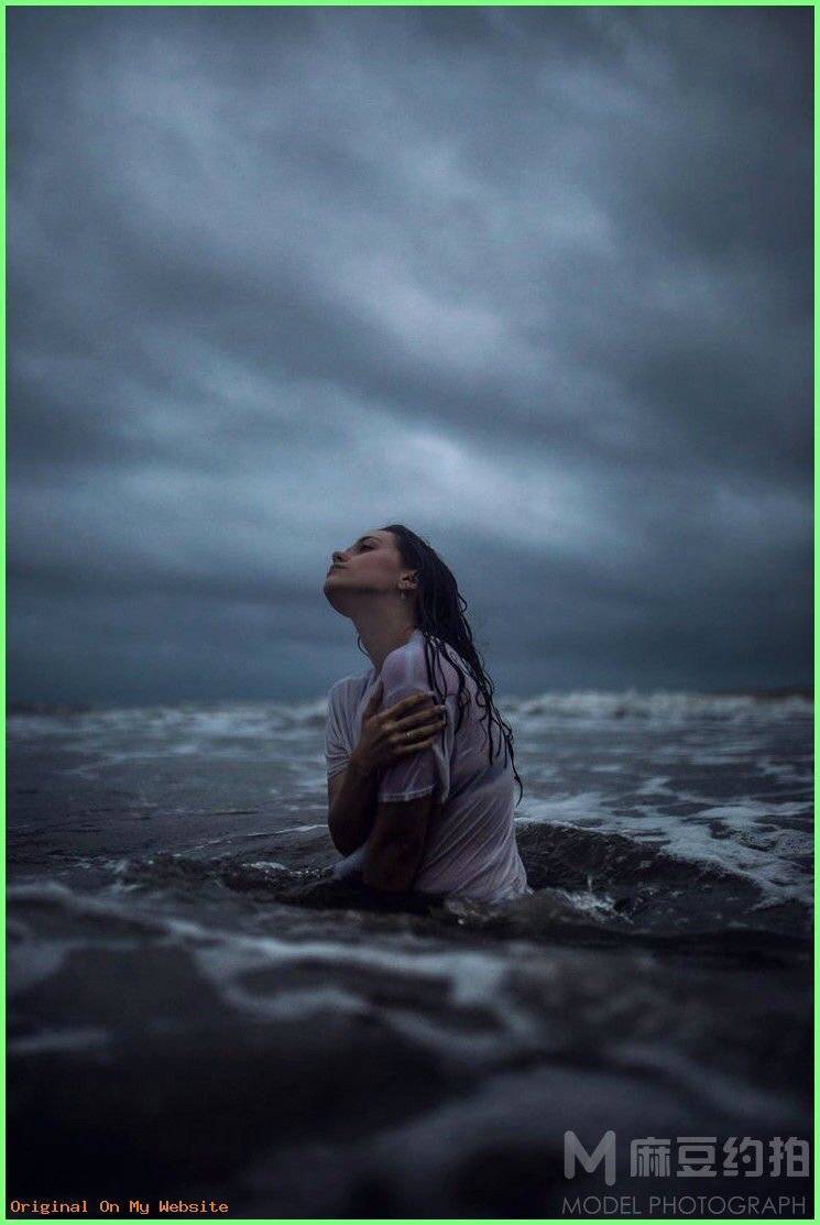 黑白模特