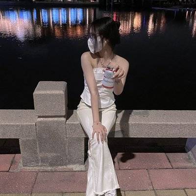 黑白模特