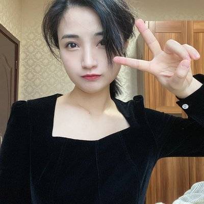 黑白模特