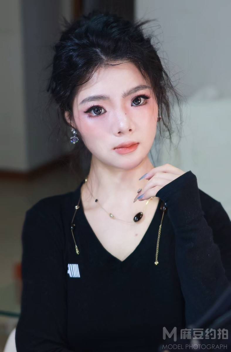 妆容模特