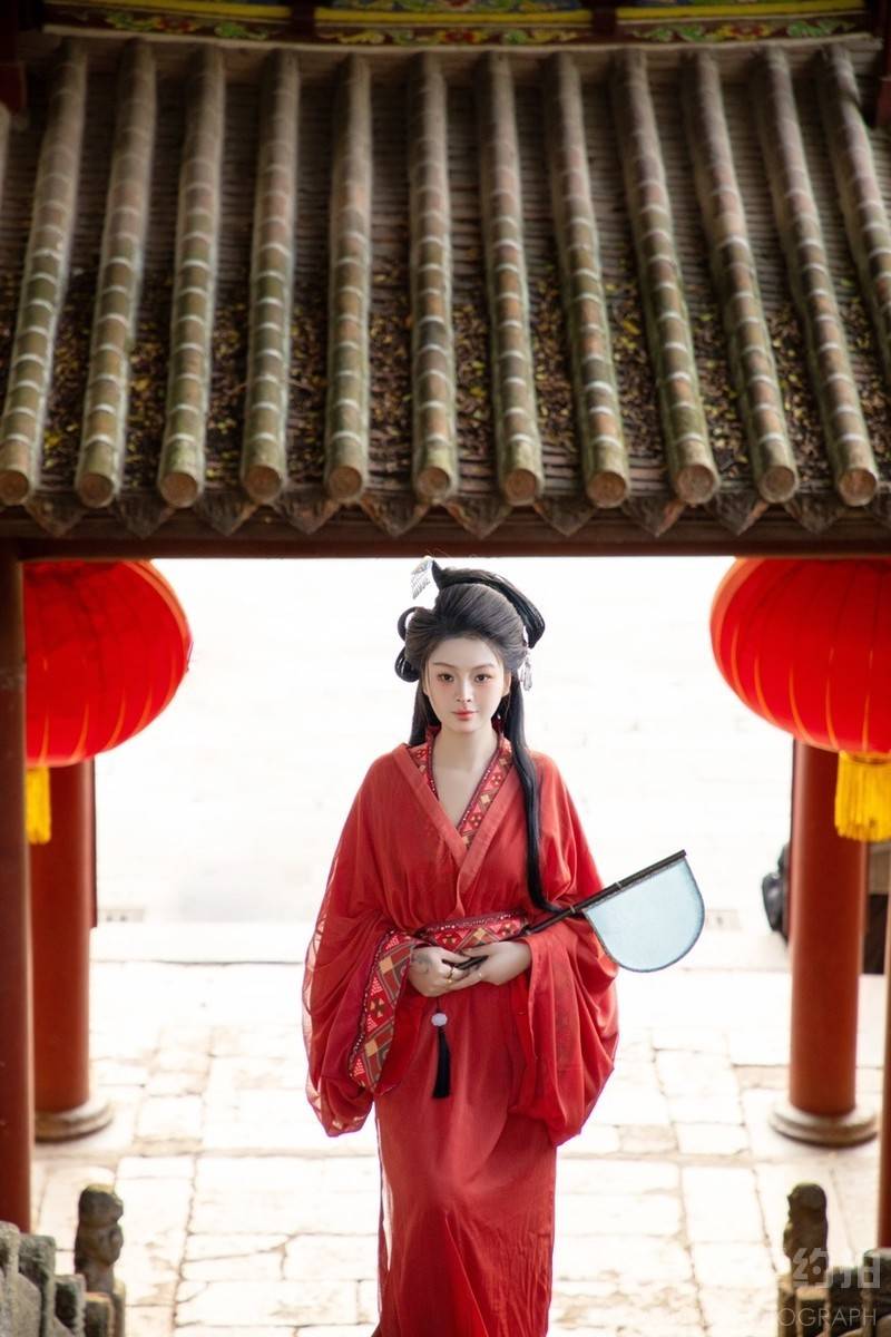 汉服模特