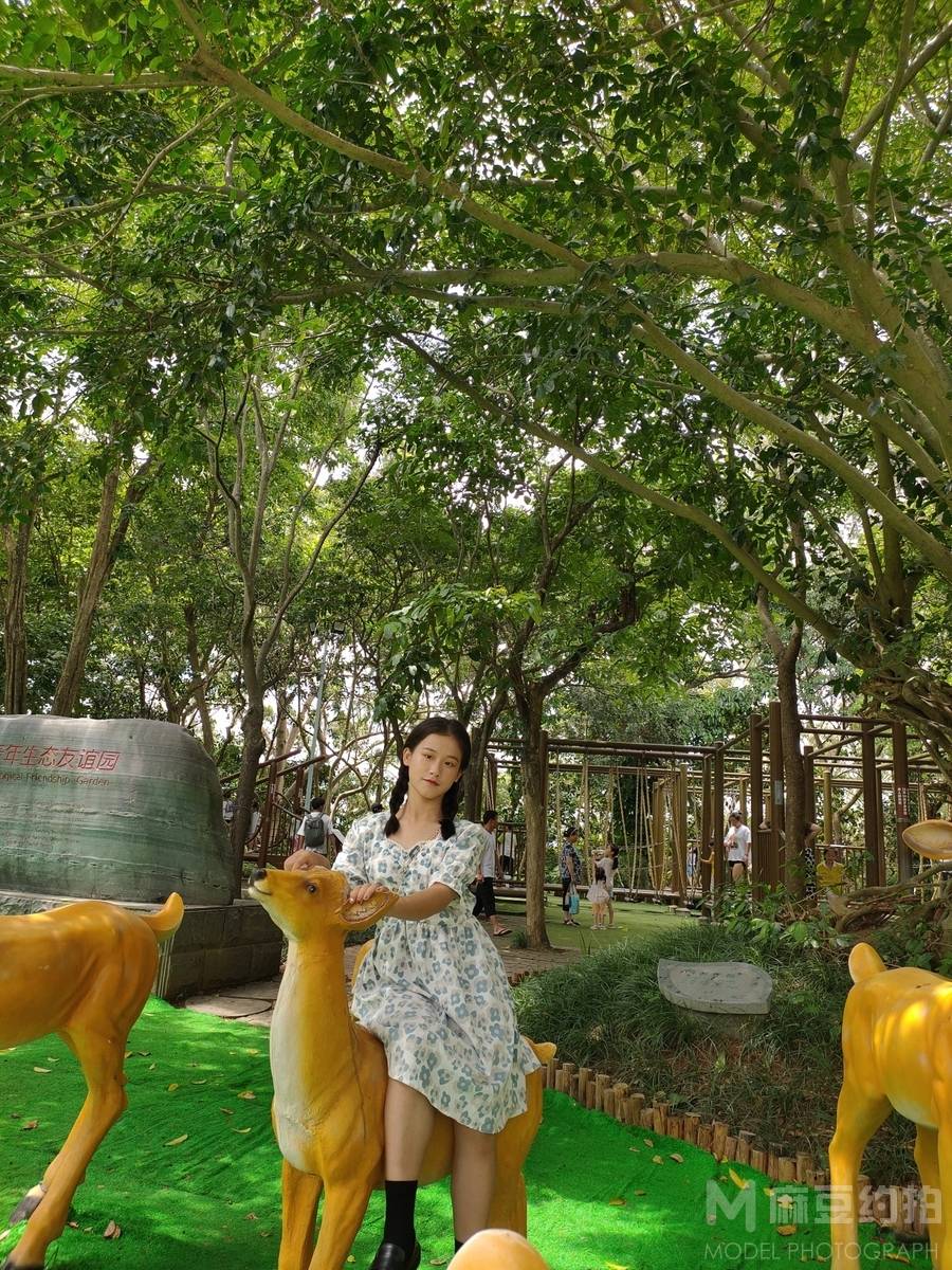 清新模特