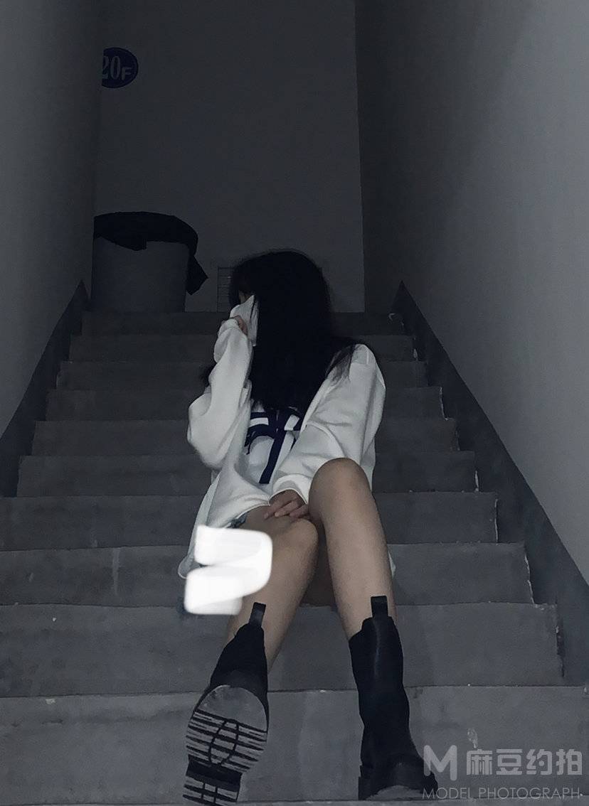 黑白模特