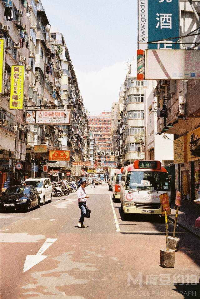 胶片模特