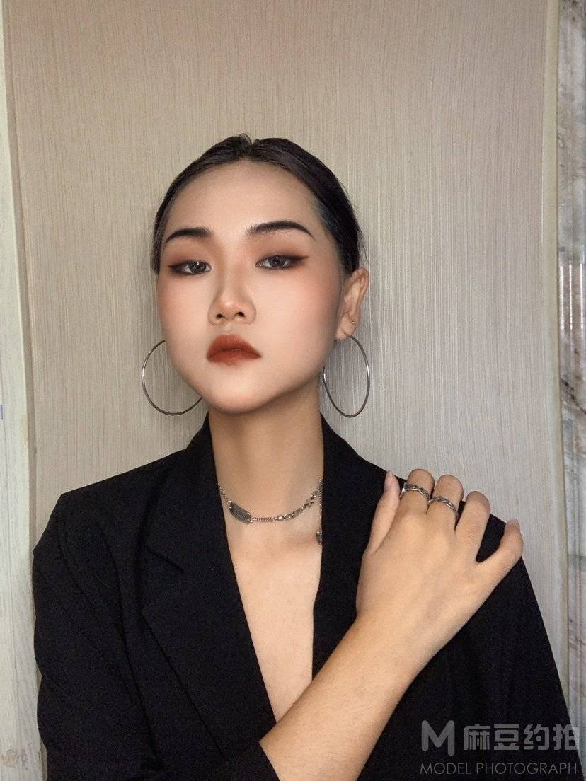 暗黑模特
