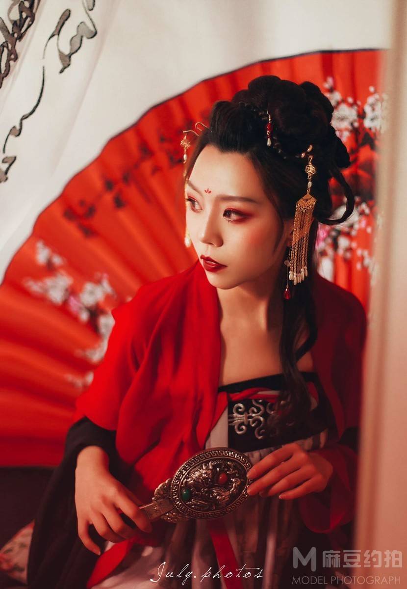 妆容模特