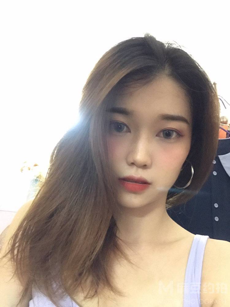 胶片模特