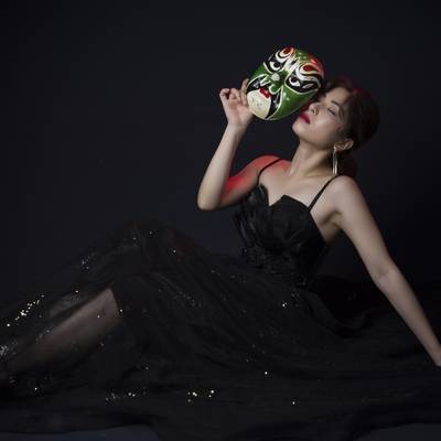 情绪模特
