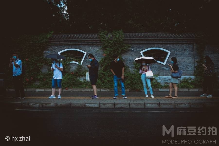 情绪模特