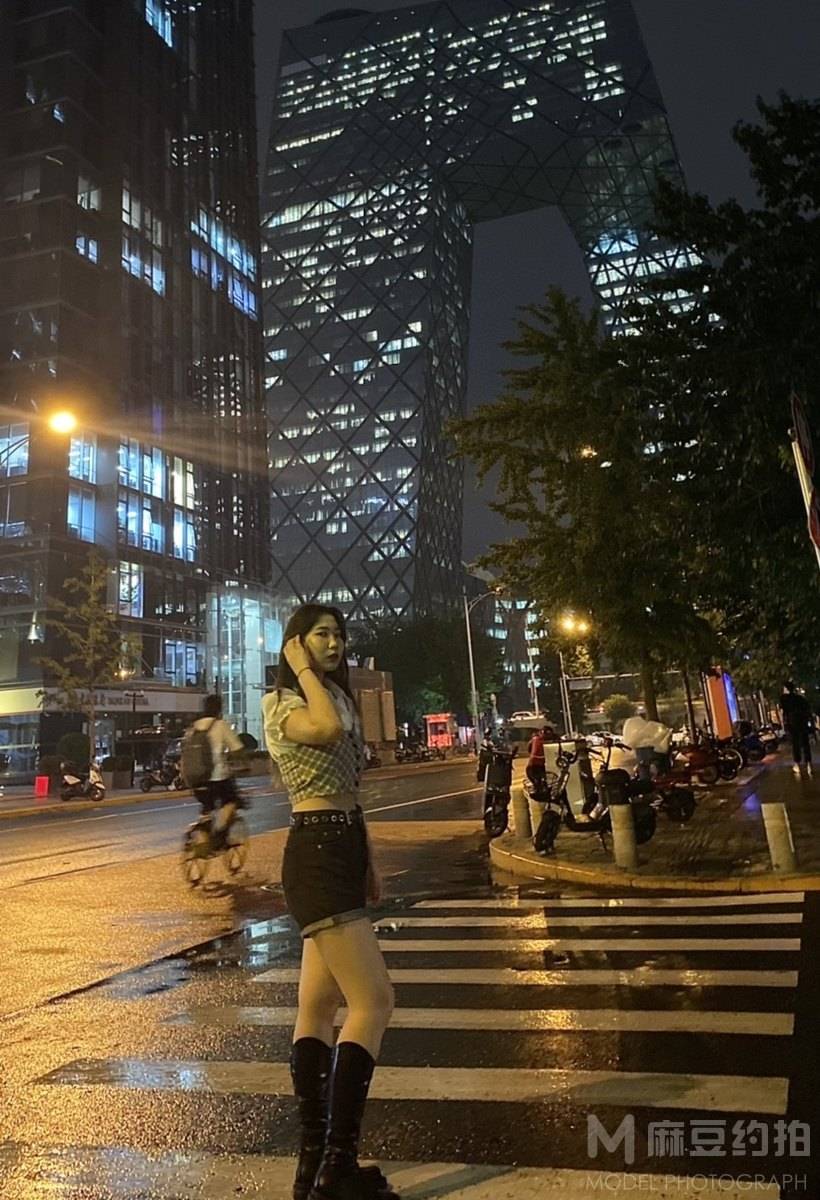 校园模特