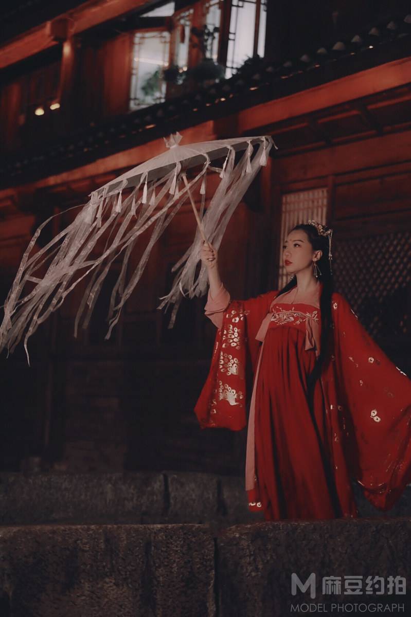 汉服模特