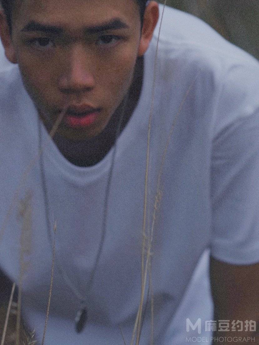 黑白模特