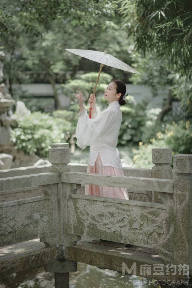 汉服模特