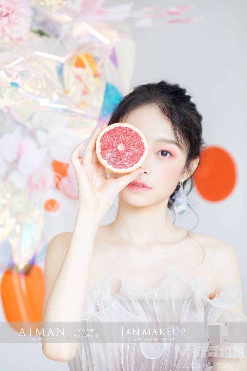 妆容模特