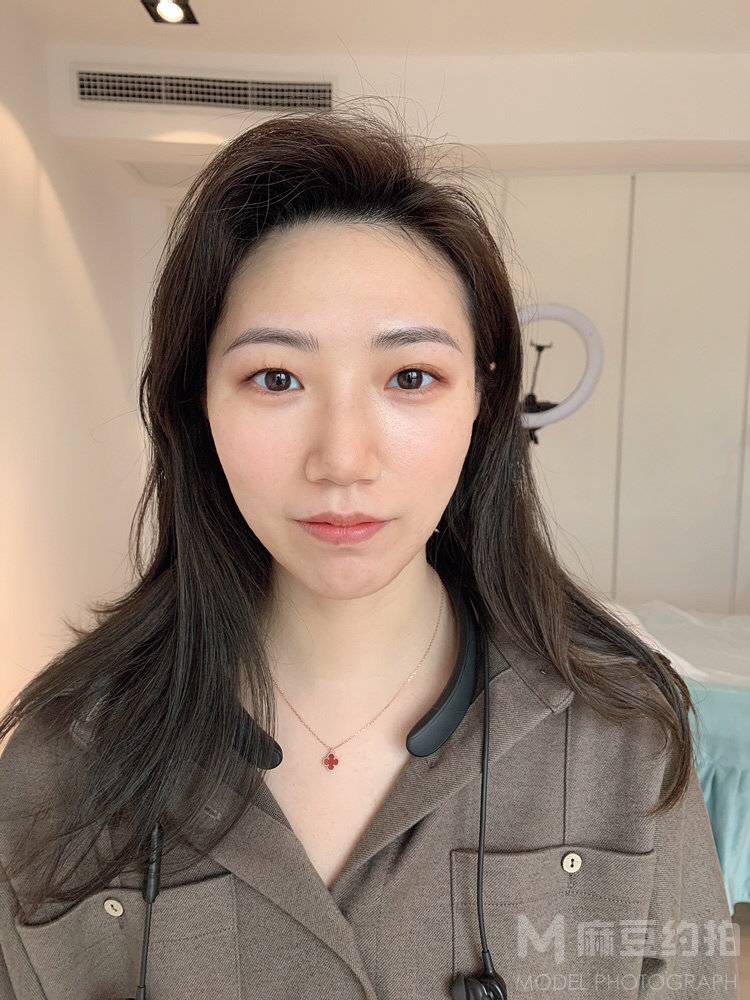 妆容模特