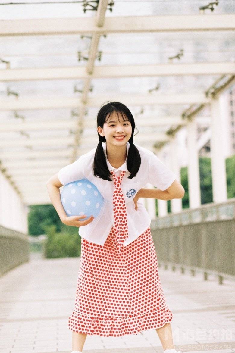 胶片模特