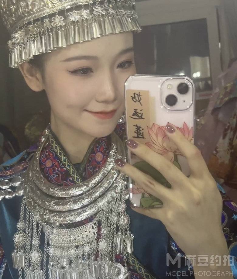 妆容模特