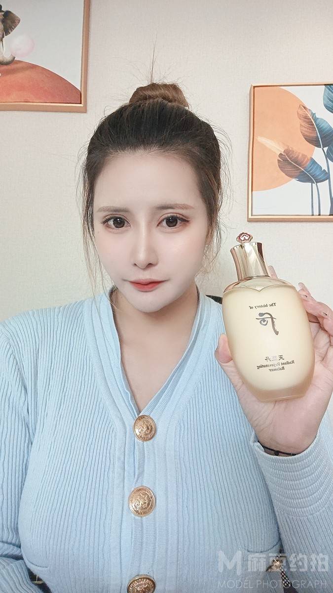 妆容模特