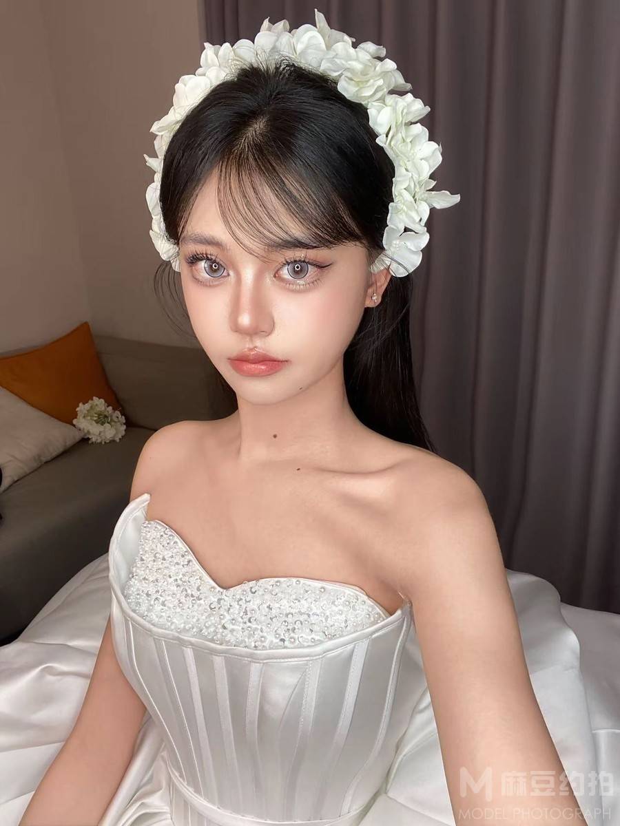 妆容模特