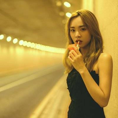 情绪模特