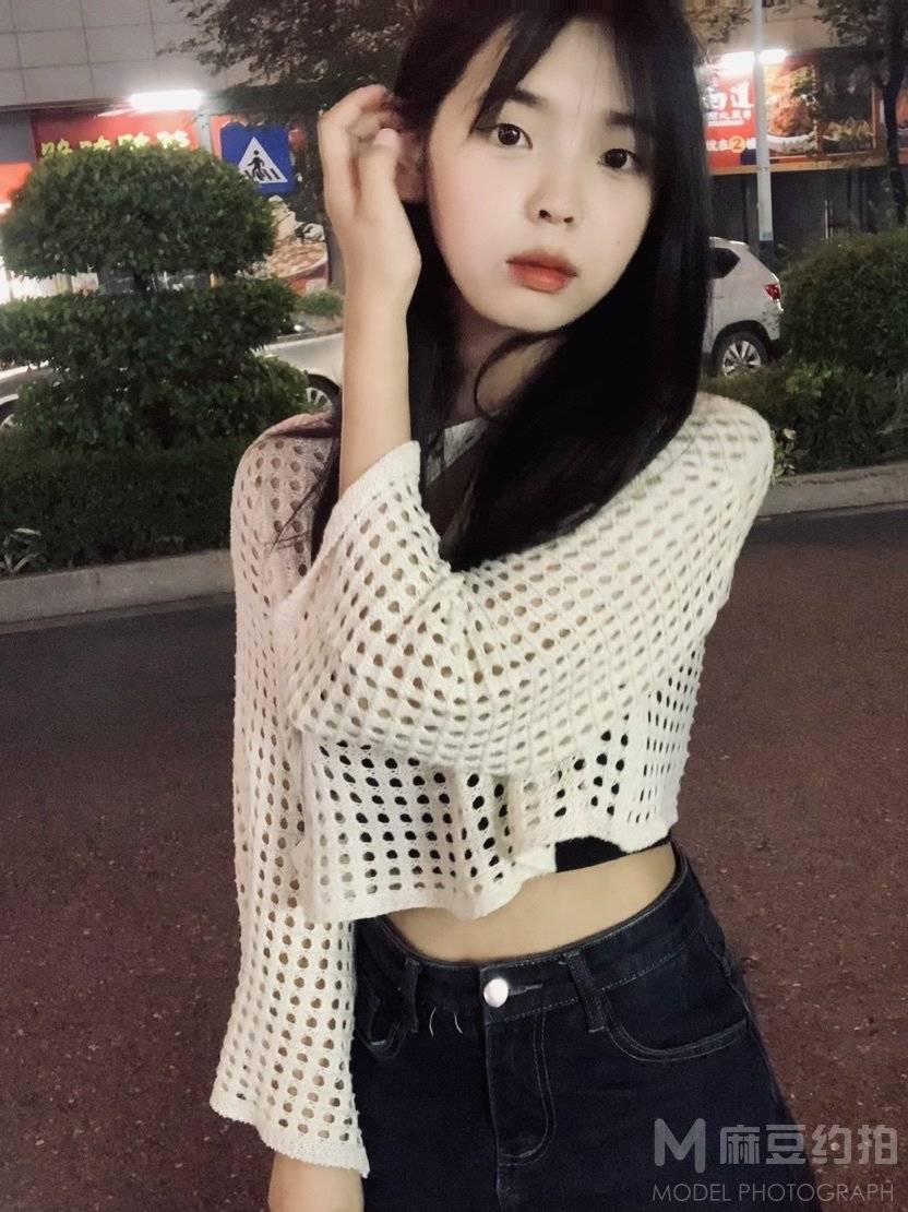 黑白模特