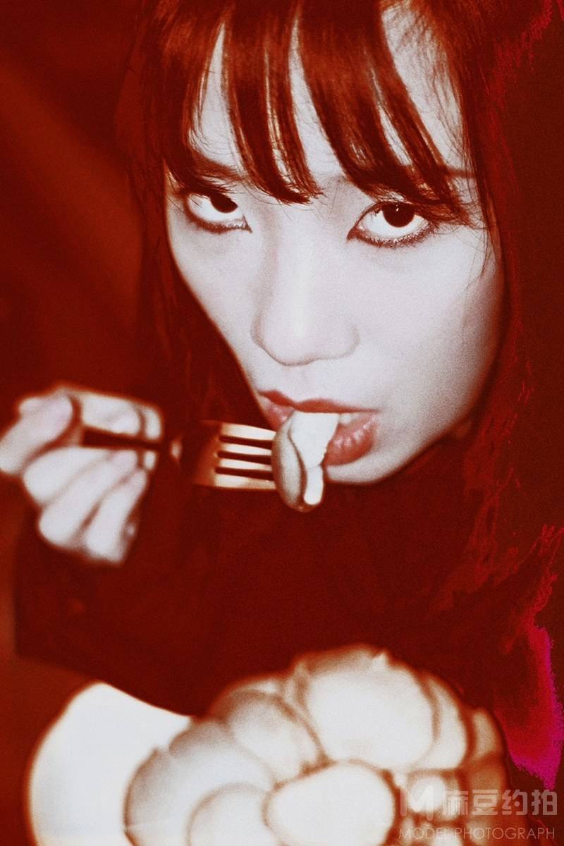情绪模特