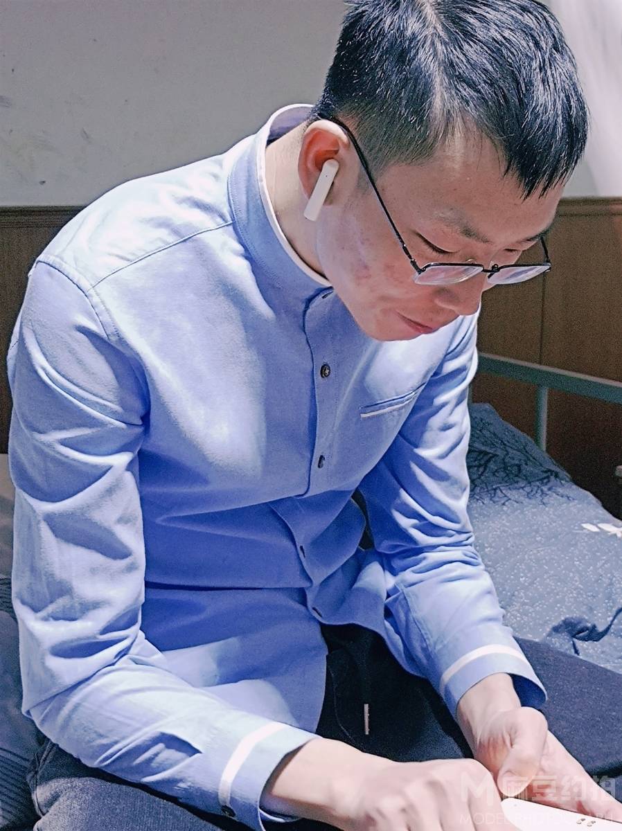 胶片模特