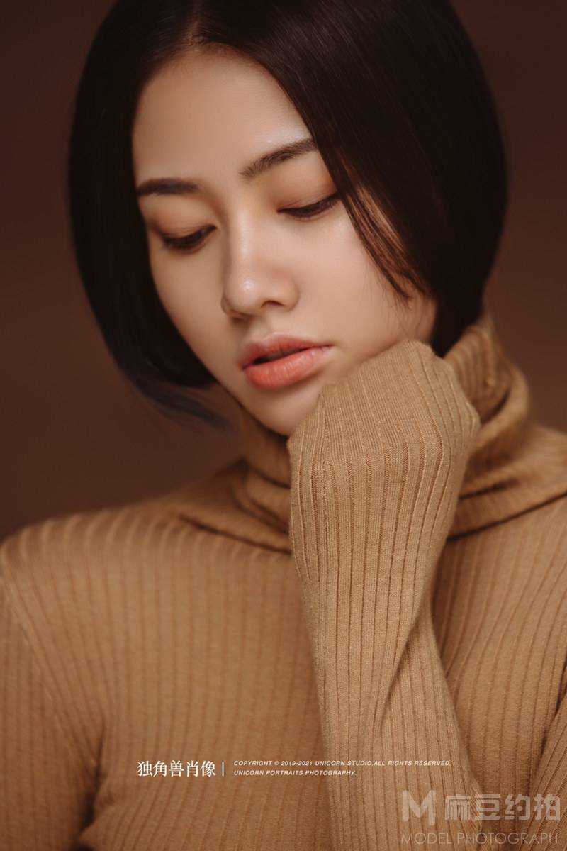情绪模特