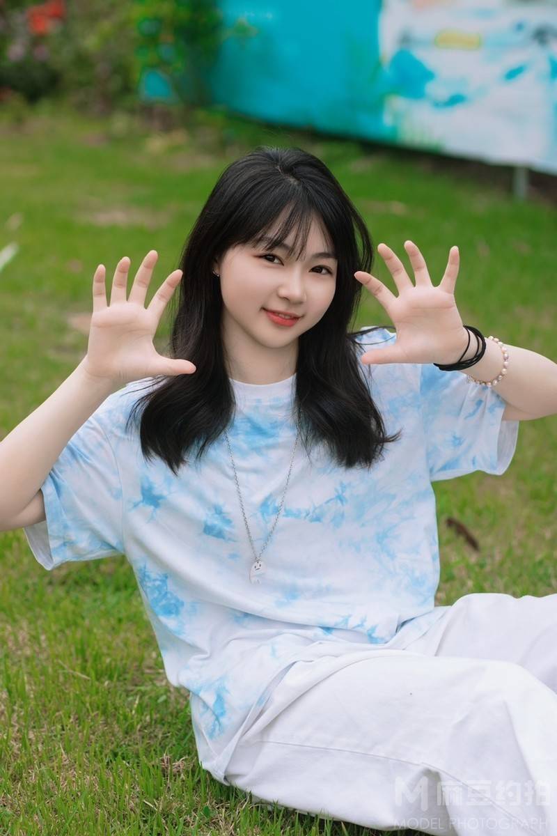 清新模特