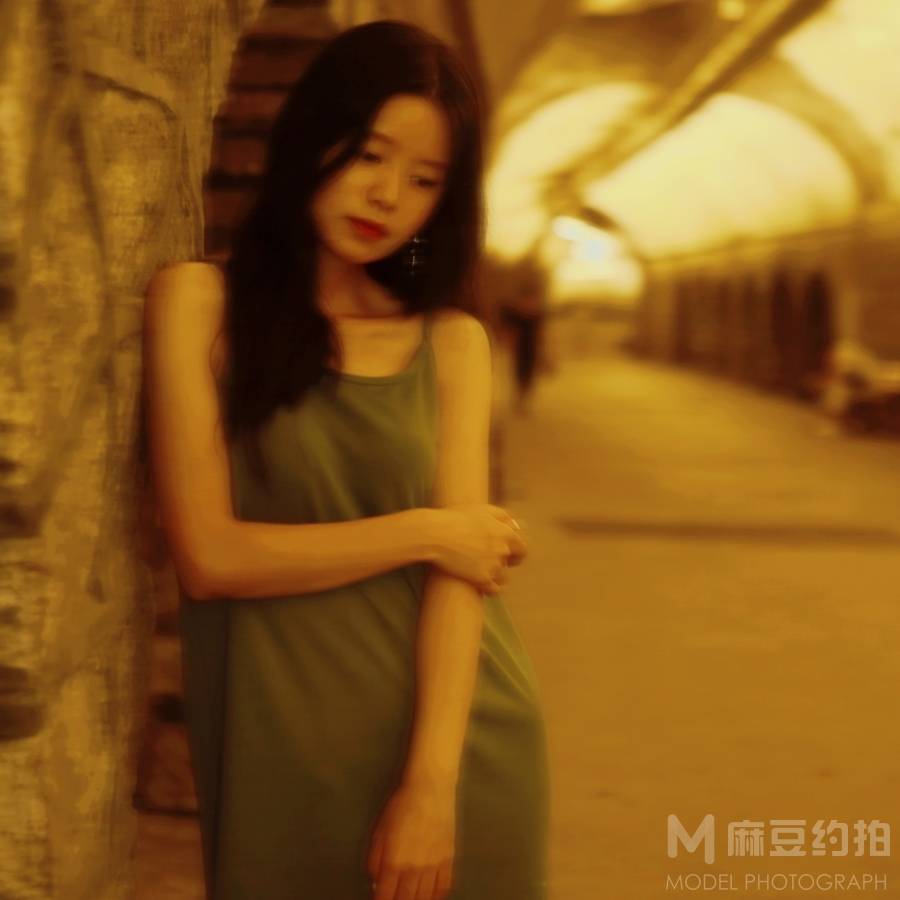 情绪模特