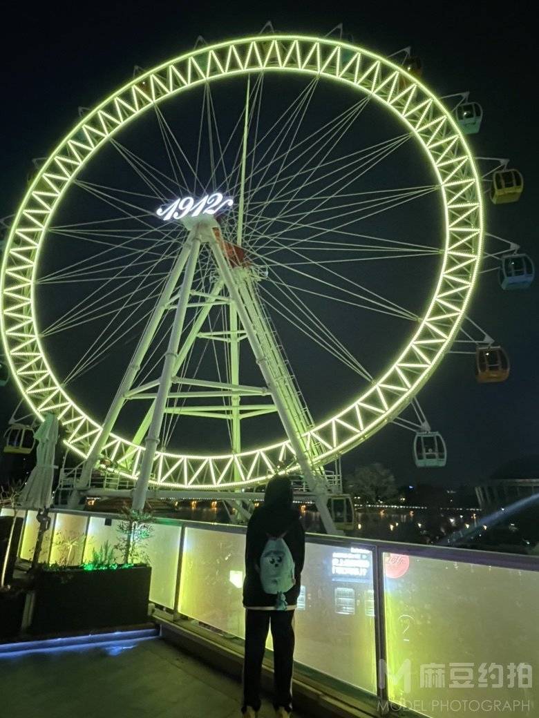 夜景模特