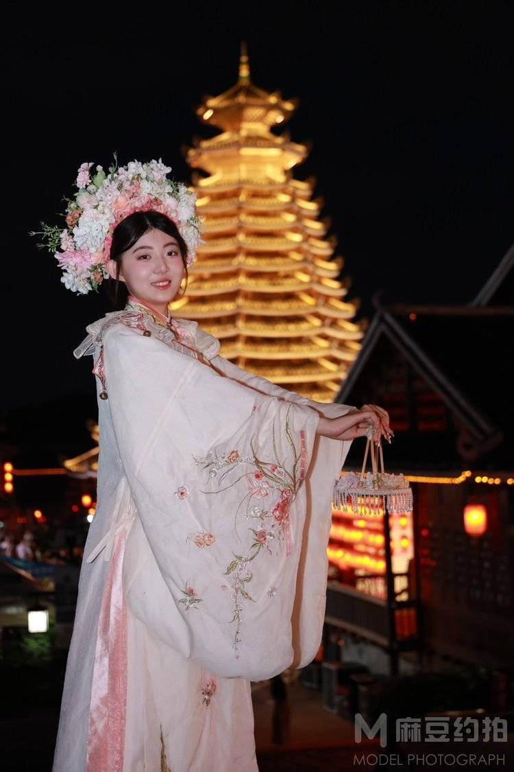 夜景模特