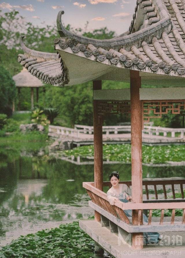 汉服模特