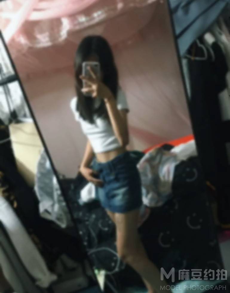 胶片模特