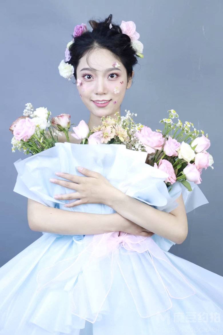 妆容模特