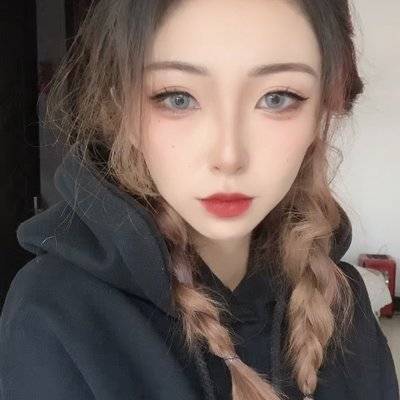 黑白模特